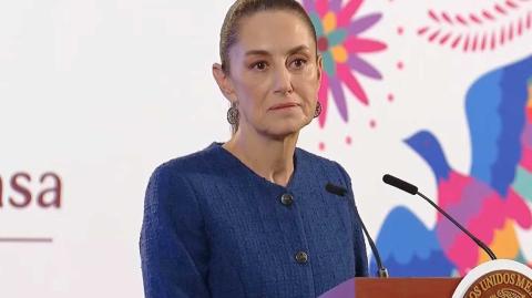 La presidenta de México, Claudia Sheinbaum, informó que este jueves, a las 9:30 horas, tendría una llamada con Donald Trump, presidente electo de Estados Unidos.

Para más información del tema, visita: https://www.eleconomista.com.mx/politica/sheinbaum-anuncia-tendra-llamada-telefonica-trump-jueves-20241107-733262.html

¡Síguenos en nuestras redes sociales para mantenerte informado!

Twitter: https://twitter.com/eleconomista 
Facebook: https://www.facebook.com/ElEconomista.mx
Instagram: https://www.instagram.com/eleconomistamx
LinkedIn: https://www.linkedin.com/company/el-economista/

#ElEconomista #EETV