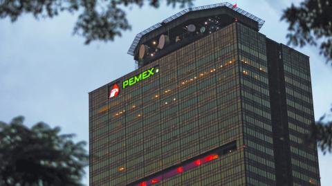 Pemex mantiene a su Consejo de Administración tal como opera hoy en día, presidido por la titular de Energía. Foto: Reuters