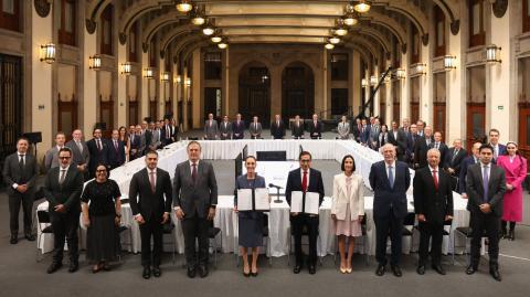 Presidenta Claudia Sheinbaum firma el Paquete contra la Inflación y la Carestía (Pacic) 2024-2025 con empresas productoras y comercializadoras de 24 productos de la canasta básica.