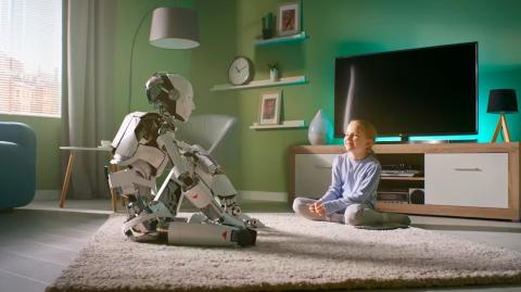 Robot IA interactuando con humano.