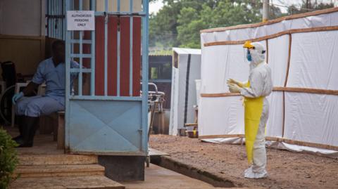 Un epidemiólogo local afirmó que las mujeres y los niños son los más afectados por la enfermedad.