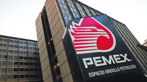 FILE PHOTO: The logo of Mexican state oil company Pemex is pictured at its headquarters in Mexico City, Mexico, February 21, 2022. REUTERS/Edgard Garrido/File Photo