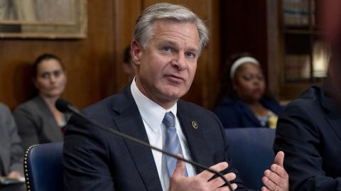 El director de la Oficina Federal de Investigación de Estados Unidos (FBI), Christopher Wray, ha anunciado este miércoles que presentará su dimisión