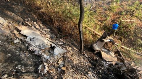 La aeronave cayó en una zona boscosa de difícil acceso.