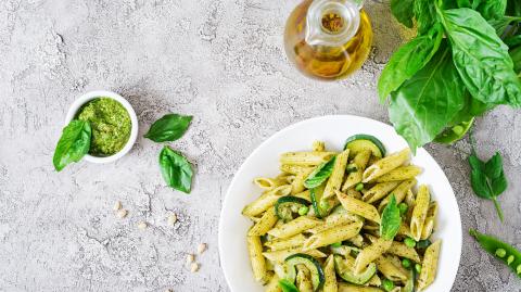 Pasta con pesto.