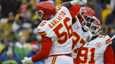 PITTSBURGH, PENNSYLVANIA - DECEMBER 25: George Karlaftis #56 and Felix Anudike-Uzomah #97 of the Kansas City Chiefs react during the fourth quarter against the Pittsburgh Steelers at Acrisure Stadium on December 25, 2024 in Pittsburgh, Pennsylvania.   Justin K. Aller/Getty Images/AFP (Photo by Justin K. Aller / GETTY IMAGES NORTH AMERICA / Getty Images via AFP)