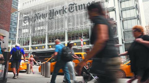 El Times ha dado seguimiento a la confección de fentanilo que ha sido negada por el gobierno de México. The New York Times Company shares have surged to a nine-year high after posting strong earnings on Thursday. Partly due to new digital subscriptions following the election of Donald Trump as president, the company reported a profit of $27.7 million in the second quarter, up from $9.1 million in the same period last year.   Spencer Platt/Getty Images/AFP == FOR NEWSPAPERS, INTERNET, TELCOS & TELEVISION USE ONLY ==