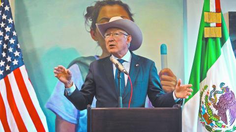 Ken Salazar se desempeñó como embajador de EU en México desde junio del 2021.