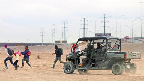 Se informó que la cancillería y la FGR solicitaron información a EU sobre los presuntos disparos en la frontera común.