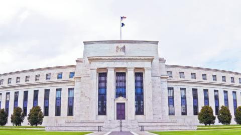 La economía de Estados Unidos podría sufrir una nueva sacudida inflacionista si el gobierno de Trump cumple plenamente con los aranceles a las importaciones chinas.

Para más información del tema, visita: https://www.eleconomista.com.mx/economia/fed-nueva-york-alerta-nuevo-vector-inflacion-aranceles-importaciones-chinas-20250226-748098.html

¡Síguenos en nuestras redes sociales para mantenerte informado!

Twitter: https://twitter.com/eleconomista 
Facebook: https://www.facebook.com/ElEconomista.mx
Instagram: https://www.instagram.com/eleconomistamx
LinkedIn: https://www.linkedin.com/company/el-economista/

#ElEconomista #EETV