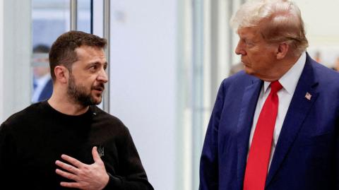 Trump y Vance acusaron al presidente ucraniano de desagradecido y cuestionaron que realmente esté interesado en alcanzar la paz. 

Para más información del tema, visita: https://www.eleconomista.com.mx/internacionales/trump-insiste-zelenski-eu-tolerara-exigencias-paz-20250303-748725.html

¡Síguenos en nuestras redes sociales para mantenerte informado!

Twitter: https://twitter.com/eleconomista 
Facebook: https://www.facebook.com/ElEconomista.mx
Instagram: https://www.instagram.com/eleconomistamx
LinkedIn: https://www.linkedin.com/company/el-economista/

#ElEconomista #EETV