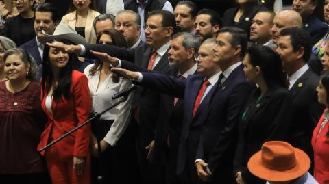 Edgar Amador tomó protesta como secretario de Hacienda y Crédito Público.