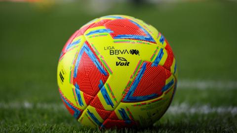 Después de la fecha FIFA regresa nuestra liga favorita y muy querida, la LIGA MX. En esta fecha 13 se jugará uno de los partidos más emocionantes y esperados por la afición, como lo es el América vs Tigres.

¡Síguenos en nuestras redes sociales para mantenerte informado!

Twitter: https://twitter.com/eleconomista 
Facebook: https://www.facebook.com/ElEconomista.mx
Instagram: https://www.instagram.com/eleconomistamx
LinkedIn: https://www.linkedin.com/company/el-economista/

#ElEconomista #EETV  #LigaMX
