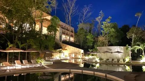 El Hotel Palenque del Tren Maya consta de 160 habitaciones Master Room.