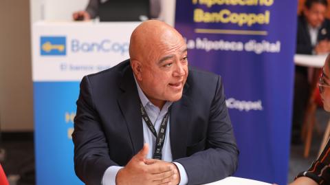 RICARDO GARCIA CONDE DURANTE EL EVENTO LIGA INMOBILIARIA . FOTO : HUGO SALAZAR / EL ECONOMISTA