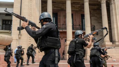 La escalada entre las dos potencias nucleares hacía temer una guerra abierta.

Para más información del tema, visita: https://www.eleconomista.com.mx/internacionales/india-pakistan-acuerdan-alto-fuego-anuncia-trump-20250510-758481.html

¡Síguenos en nuestras redes sociales para mantenerte informado!

Twitter: https://twitter.com/eleconomista 
Facebook: https://www.facebook.com/ElEconomista.mx
Instagram: https://www.instagram.com/eleconomistamx
LinkedIn: https://www.linkedin.com/company/el-economista/

#ElEconomista #EETV
