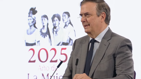 El secretario de Economía, Marcelo Ebrard, estimó este lunes que el inicio del proceso de revisión del tratado comercial de Norteamérica T-MEC sería en la segunda mitad de 2025.

Para más información del tema, visita: https://www.eleconomista.com.mx/empresas/ebrard-estima-revision-t-mec-comenzaria-segunda-mitad-20250512-758666.html 

¡Síguenos en nuestras redes sociales para mantenerte informado!

Twitter: https://twitter.com/eleconomista 
Facebook: https://www.facebook.com/ElEconomista.mx
Instagram: https://www.instagram.com/eleconomistamx
LinkedIn: https://www.linkedin.com/company/el-economista/

#ElEconomista #EETV