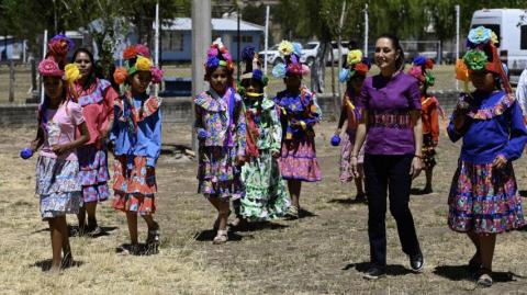 La presidenta de México afirmó que en el Poder Judicial hay mucha corrupción y sólo atiende al que tiene dinero.

Para más información del tema, visita: https://www.eleconomista.com.mx/politica/justicia-sido-pareja-mexico-sheinbaum-llama-participar-eleccion-judicial-20250517-759513.html

¡Síguenos en nuestras redes sociales para mantenerte informado!

Twitter: https://twitter.com/eleconomista 
Facebook: https://www.facebook.com/ElEconomista.mx
Instagram: https://www.instagram.com/eleconomistamx
LinkedIn: https://www.linkedin.com/company/el-economista/
T

#ElEconomista #EETV