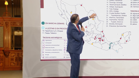 México alcanzó un récord de 21,400 millones de dólares de Inversión Extranjera Directa (IED) en el primer trimestre de 2025, informó este jueves el secretario de Economía, Marcelo Ebrard.


Para más información del tema, visita: https://www.eleconomista.com.mx/empresas/mexico-alcanza-record-ied-21-400-millones-dolares-primer-trimestre-20250522-760261.html

¡Síguenos en nuestras redes sociales para mantenerte informado!

Twitter: https://twitter.com/eleconomista 
Facebook: https://www.facebook.com/ElEconomista.mx
Instagram: https://www.instagram.com/eleconomistamx
LinkedIn: https://www.linkedin.com/company/el-economista/

#ElEconomista #EETV