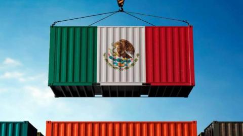 La balanza comercial también anticipa una desaceleración en el consumo, la inversión fija; y por el lado de la oferta, sobre la producción industrial.
Para más información del tema, visita: https://www.eleconomista.com.mx/empresas/exportaciones-mexico-crecen-5-8-abril-incertidumbre-aranceles-estados-unidos-20250525-760638.html
¡Síguenos en nuestras redes sociales para mantenerte informado!
Twitter: https://twitter.com/eleconomista
Facebook: https://www.facebook.com/ElEconomista.mx
Instagram: https://www.instagram.com/eleconomistamx
LinkedIn: https://www.linkedin.com/company/el-economista/
#ElEconomista #EETV