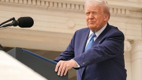 Trump ya criticó en la víspera a Harvard y aseguró que la universidad mantiene en secreto que "casi un 31% de sus estudiantes" son extranjeros.