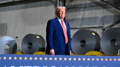 El presidente de Estados Unidos dijo que la medida entrará en vigor la próxima semana.

Para más información del tema, visita: https://www.eleconomista.com.mx/empresas/donald-trump-dice-planea-duplicar-aranceles-acero-20250530-761536.html 

¡Síguenos en nuestras redes sociales para mantenerte informado!

Twitter: https://twitter.com/eleconomista 
Facebook: https://www.facebook.com/ElEconomista.mx
Instagram: https://www.instagram.com/eleconomistamx
LinkedIn: https://www.linkedin.com/company/el-economista/

#ElEconomista #EETV