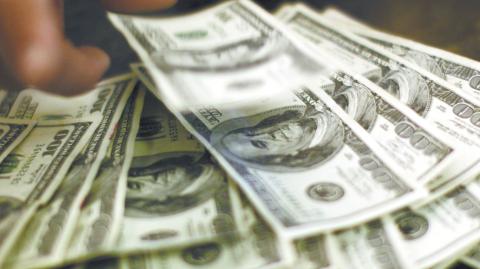 California es el principal destino de la migración de México, El Salvador y Guatemala, de acuerdo con información del Current Population Survey de la Oficina de Censos de Estados Unidos.

Para más información del tema, visita: https://www.eleconomista.com.mx/economia/california-principal-destino-migracion-mexicana-eu-origen-20-remesas-20250609-762852.html

¡Síguenos en nuestras redes sociales para mantenerte informado!

Twitter: https://twitter.com/eleconomista 
Facebook: https://www.facebook.com/ElEconomista.mx
Instagram: https://www.instagram.com/eleconomistamx
LinkedIn: https://www.linkedin.com/company/el-economista/

#ElEconomista #EETV