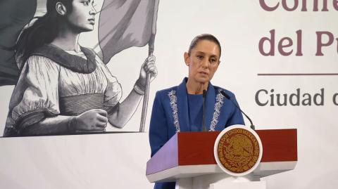 La presidenta de México, Claudia Sheinbaum, relató este jueves que advirtió personalmente en la víspera al vicesecretario de Estado estadounidense, Christopher Landau, de que las agresivas políticas migratorias del presidente Donald Trump van "a dañar no solamente a las personas, sino a la propia economía" de Estados Unidos.

Para más información del tema, visita: https://www.eleconomista.com.mx/internacionales/sheinbaum-advirtio-landau-redadas-migrantes-danaran-economia-eu-20250612-763433.html

¡Síguenos en nuestras redes sociales para mantenerte informado!

Twitter: https://twitter.com/eleconomista 
Facebook: https://www.facebook.com/ElEconomista.mx
Instagram: https://www.instagram.com/eleconomistamx
LinkedIn: https://www.linkedin.com/company/el-economista/

#ElEconomista #EETV