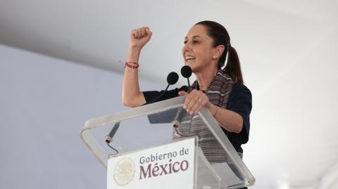 La presidente de México de gira por Apetatitlán de Antonio Carvajal, Tlaxcala.