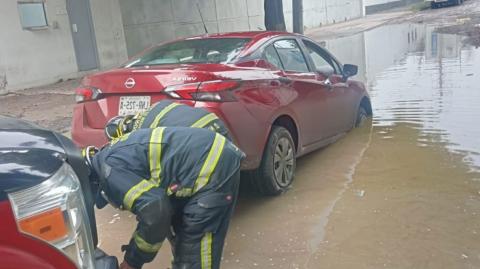 Con el inicio de la temporada de lluvias, varias zonas del país ya registran afectaciones viales y daños a vehículos. 

Para más información del tema, visita: https://www.eleconomista.com.mx/finanzaspersonales/te-quedaste-medio-inundacion-7-recomendaciones-auto-siniestrado-lluvias-20250614-763612.html

¡Síguenos en nuestras redes sociales para mantenerte informado!

Twitter: https://twitter.com/eleconomista 
Facebook: https://www.facebook.com/ElEconomista.mx
Instagram: https://www.instagram.com/eleconomistamx
LinkedIn: https://www.linkedin.com/company/el-economista/

#ElEconomista #EETV