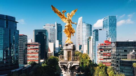 Con amplia ventaja sobre el segundo lugar, la Ciudad de México es la entidad federativa más competitiva del país. Además, es la única que alcanzó un puntaje de “muy alto” en el Índice de Competitividad Estatal del IMCO.

Para más información del tema, visita: https://www.eleconomista.com.mx/estados/cinco-entidades-competitivas-mexico-20250614-763725.html 

¡Síguenos en nuestras redes sociales para mantenerte informado!

Twitter: https://twitter.com/eleconomista 
Facebook: https://www.facebook.com/ElEconomista.mx
Instagram: https://www.instagram.com/eleconomistamx
LinkedIn: https://www.linkedin.com/company/el-economista/

#ElEconomista #EETV