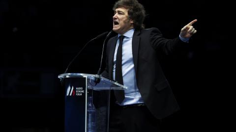 Voces críticas con el Gobierno han denunciado que esto implicará un aumento de la supervisión y vigilancia del Estado a varios niveles