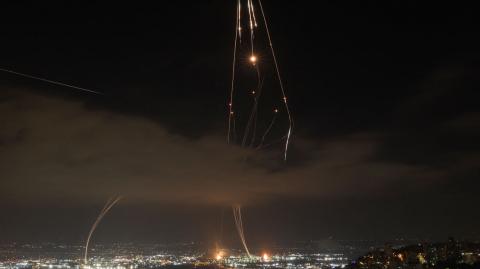 No cabe duda de que por encima de otros factores, el nuevo ataque responde más a intereses políticos internos de Israel y a un cálculo estratégico de desvío mediático respecto al genocidio sobre Gaza que a una amenaza inminente de Irán.

Para más información del tema, visita: https://www.eleconomista.com.mx/internacionales/atacando-israel-iran-pasado-presente-conflicto-explicado-forma-sencilla-20250617-764083.html

¡Síguenos en nuestras redes sociales para mantenerte informado!

Twitter: https://twitter.com/eleconomista 
Facebook: https://www.facebook.com/ElEconomista.mx
Instagram: https://www.instagram.com/eleconomistamx
LinkedIn: https://www.linkedin.com/company/el-economista/

#ElEconomista #EETV