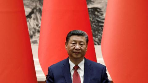 Dice que "el aumento de las tensiones regionales no va en favor de los intereses comunes de la comunidad internacional".

Para más información del tema, visita: https://www.eleconomista.com.mx/internacionales/xi-critica-ofensiva-israel-iran-dice-conflictos-son-solucionar-problemas-20250617-764081.html

¡Síguenos en nuestras redes sociales para mantenerte informado!

Twitter: https://twitter.com/eleconomista 
Facebook: https://www.facebook.com/ElEconomista.mx
Instagram: https://www.instagram.com/eleconomistamx
LinkedIn: https://www.linkedin.com/company/el-economista/

#ElEconomista #EETV