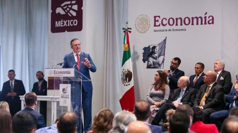 Marcelo Ebrard, titular de la Secretaría de Economía. Foto: Especial