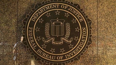 El incidente fue revelado en una auditoría del Inspector General del Departamento de Justicia sobre los esfuerzos del FBI para mitigar los efectos de la "vigilancia técnica ubicua".

Para más información del tema, visita: https://www.eleconomista.com.mx/politica/cartel-sinaloa-datos-telefonicos-camaras-vigilancia-hallar-informantes-fbi-departamento-justicia-eu-20250627-765683.html

¡Síguenos en nuestras redes sociales para mantenerte informado!

Twitter: https://twitter.com/eleconomista 
Facebook: https://www.facebook.com/ElEconomista.mx
Instagram: https://www.instagram.com/eleconomistamx
LinkedIn: https://www.linkedin.com/company/el-economista/

#ElEconomista #EETV