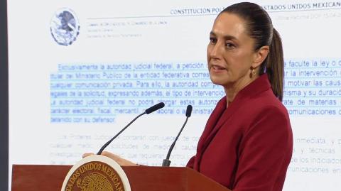 La presidenta Claudia Sheinbaum rechazó que las reformas a las leyes permitan espionaje. Afirmó que las comunicaciones seguirán protegidas por la Constitución y aseguró que el gobierno no vigilará a la ciudadanía.

Para más información del tema, visita: https://www.eleconomista.com.mx/politica/sheinbaum-niega-espionaje-nuevas-reformas-acusa-oposicion-mentir-20250702-766323.html

¡Síguenos en nuestras redes sociales para mantenerte informado!

Twitter: https://twitter.com/eleconomista 
Facebook: https://www.facebook.com/ElEconomista.mx
Instagram: https://www.instagram.com/eleconomistamx
LinkedIn: https://www.linkedin.com/company/el-economista/

#ElEconomista #EETV  #ClaudiaSheinbaum