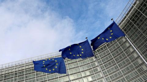 Bruselas piensa también en diseñar una 'hoja de ruta' de tecnología cuántica en el espacio con la Agencia Espacial Europea y contribuir a la estrategia de tecnología europea en materia de armamento.