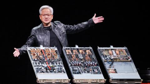 El fabricante de chips Nvidia se encaminaba el jueves a convertirse en la compañía más valiosa de la historia, con una capitalización bursátil de 3.92 billones de dólares, en un momento en que Wall Street está redoblando su optimismo sobre la inteligencia artificial.

Para más información del tema, visita: https://www.eleconomista.com.mx/mercados/nvidia-encamina-convertirse-empresa-valiosa-historia-wall-street-20250703-766521.html 

¡Síguenos en nuestras redes sociales para mantenerte informado!

Twitter: https://twitter.com/eleconomista 
Facebook: https://www.facebook.com/ElEconomista.mx
Instagram: https://www.instagram.com/eleconomistamx
LinkedIn: https://www.linkedin.com/company/el-economista/

#ElEconomista #EETV