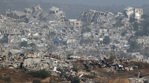 Egipto, Qatar y Estados Unidos han puesto sobre la mesa un plan de alto el fuego de 60 días cuyos detalles no han trascendido pero que, en principio, debería contemplar también la liberación de al menos parte de los rehenes que siguen en Gaza.

Para más información del tema, visita: https://www.eleconomista.com.mx/internacionales/hamas-muestra-dispuesto-negociar-alto-fuego-franja-gaza-20250704-766762.html

¡Síguenos en nuestras redes sociales para mantenerte informado!

Twitter: https://twitter.com/eleconomista 
Facebook: https://www.facebook.com/ElEconomista.mx
Instagram: https://www.instagram.com/eleconomistamx
LinkedIn: https://www.linkedin.com/company/el-economista/

#ElEconomista #EETV