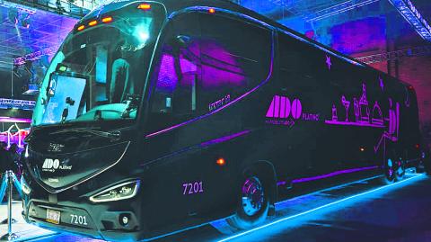 La reciente presentación de ADO mostró su flota renovada, confort elevado y diseño de vanguardia, transformando cada viaje por carretera en una experiencia de lujo.