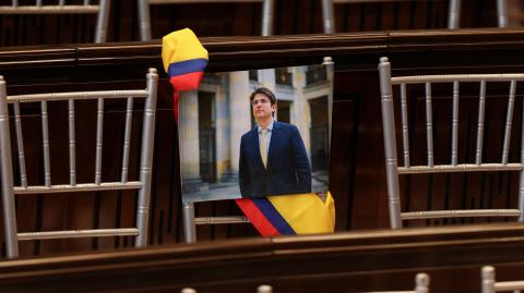 El joven de 17 años, vinculado al ataque contra el senador Miguel Uribe, escapó tras presentarse voluntariamente ante la Fiscalía de Colombia.