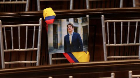 El joven de 17 años, vinculado al ataque contra el senador Miguel Uribe, escapó tras presentarse voluntariamente ante la Fiscalía de Colombia.