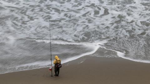 El terremoto de Kamchatka ha registrado una magnitud 8.8 en la escala Richter y constituye el mayor terremoto en el mundo desde el de Tohoku, en Japón, de magnitud 9.0 de 2011.

Para más información del tema, visita: https://www.eleconomista.com.mx/internacionales/expertos-advierten-replicas-sismo-kamchatka-provocar-tsunamis-hay-efectos-impredecibles-20250730-770475.html

¡Síguenos en nuestras redes sociales para mantenerte informado!

Twitter: https://twitter.com/eleconomista 
Facebook: https://www.facebook.com/ElEconomista.mx
Instagram: https://www.instagram.com/eleconomistamx
LinkedIn: https://www.linkedin.com/company/el-economista/

#ElEconomista #EETV