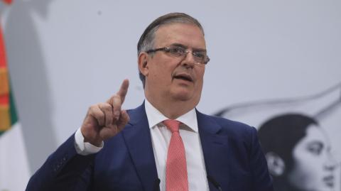 El secretario de Economía, Marcelo Ebrard, destacó el “trato muy especial” que ha obtenido México en relación con la política arancelaria del presidente estadounidense, Donald Trump.

Para más información del tema, visita: https://www.eleconomista.com.mx/empresas/ebrard-destaca-trato-especial-trump-mexico-aranceles-20250731-770661.html

¡Síguenos en nuestras redes sociales para mantenerte informado!

Twitter: https://twitter.com/eleconomista 
Facebook: https://www.facebook.com/ElEconomista.mx
Instagram: https://www.instagram.com/eleconomistamx
LinkedIn: https://www.linkedin.com/company/el-economista/

#ElEconomista #EETV
