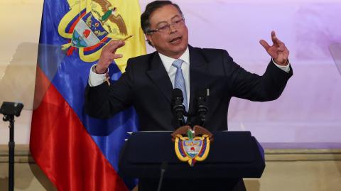 Petro es cuestionado por la oposición por su supuesta falta de gobernabilidad ante la inestabilidad de su gabinete.