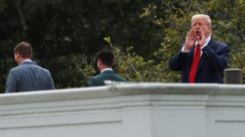 El expresidente Trump bromeó sobre instalar misiles nucleares desde la Casa Blanca, mientras crecen las tensiones con Rusia.