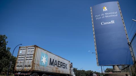 Canadá no logró reducir el arancel de 35% impuesto por Estados Unidos a las importaciones de productos canadienses que no cumplen con las reglas de origen del Tratado entre México, Estados Unidos y Canadá (T-MEC).

Para más información del tema, visita: https://www.eleconomista.com.mx/empresas/canada-logra-reducir-arancel-35-estados-unidos-20250807-771709.html

¡Síguenos en nuestras redes sociales para mantenerte informado!

Twitter: https://twitter.com/eleconomista 
Facebook: https://www.facebook.com/ElEconomista.mx
Instagram: https://www.instagram.com/eleconomistamx
LinkedIn: https://www.linkedin.com/company/el-economista/

#ElEconomista #EETV