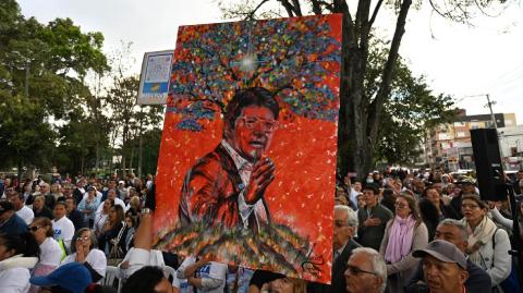Miguel Uribe presentó una hemorragia en su sistema nervioso central, por lo que su pronóstico se mantiene como reservado.

Para más información del tema, visita: https://www.eleconomista.com.mx/internacionales/candidato-presidencia-baleado-colombia-regresa-critico-salud-20250809-772022.html 

¡Síguenos en nuestras redes sociales para mantenerte informado!

Twitter: https://twitter.com/eleconomista 
Facebook: https://www.facebook.com/ElEconomista.mx
Instagram: https://www.instagram.com/eleconomistamx
LinkedIn: https://www.linkedin.com/company/el-economista/

#ElEconomista #EETV #MiguelUribe