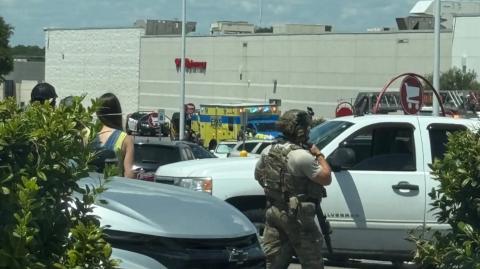 Tiroteo en centro comercial de Austin, Texas.
